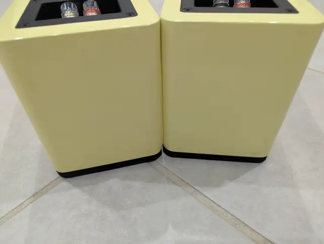 Quality Tangent Audio EVO 2-Way Hi-Fi Speakers in Yellow - MINT in Speakers in Markham / York Region - Image 4