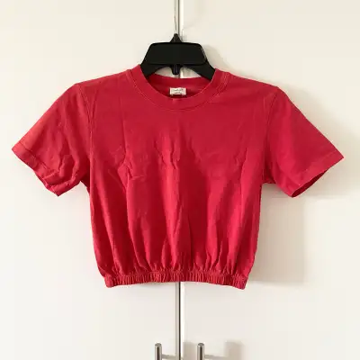 Good condition (a bit faded) Size XXS Approximate measurements: 15.5” pit to pit 15” long Elasticize...