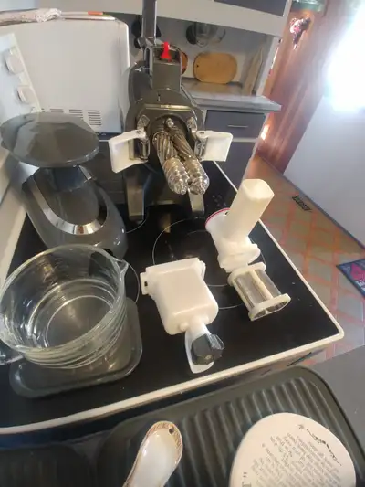 Greenstar Pro Cold Press Juicer, View more