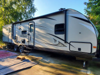 Travel Trailer - 2018 33' Bunkhouse Model with outdoor kitchen