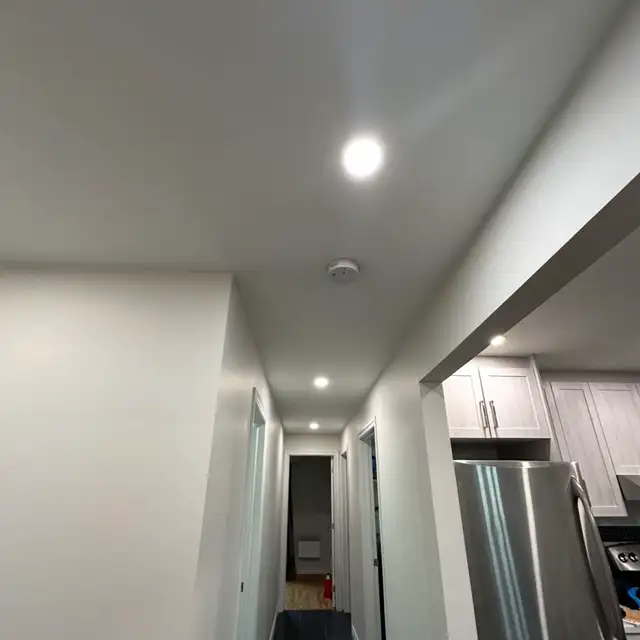 Electrician408078427882137603