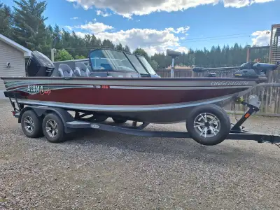 Selling a 2017 Alumacraft T-Pro 19.5 with 2017 Evinrude G2 200 HO. Full warranty for parts and labor...