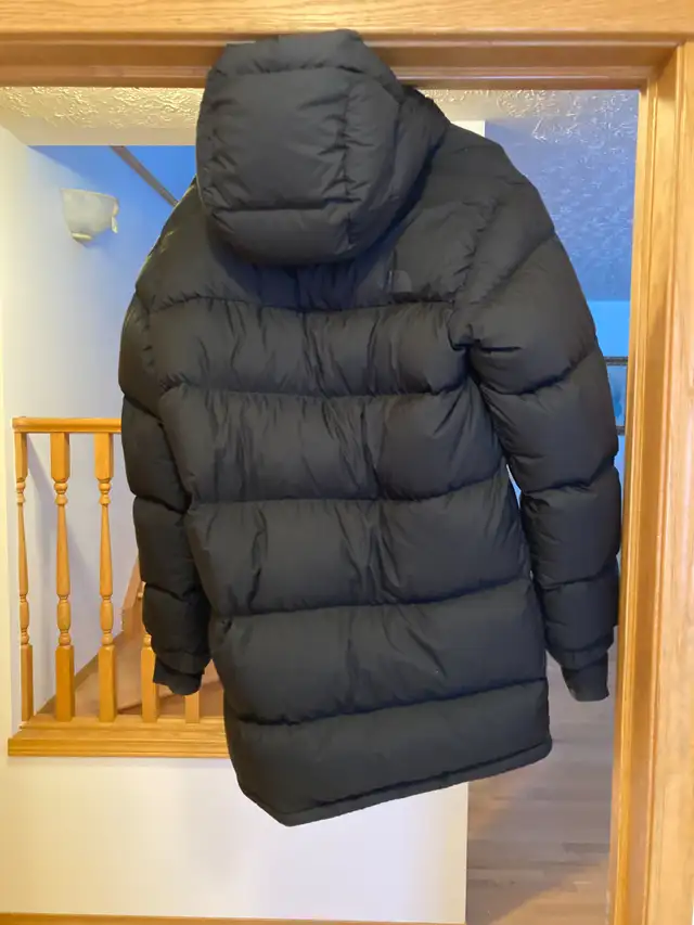 North Face Down Puffer Winter Jacket Parka Black Women's Small in Women's - Tops & Outerwear in Edmonton - Image 4