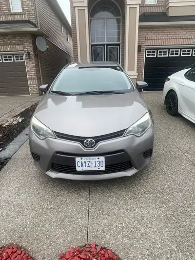2015 Toyota corolla Le. Automatic transmission Power windows With 235400 km. Back up camera heated s...