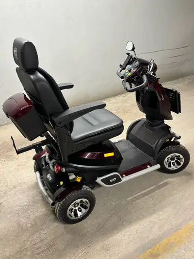 Quadriporteur Continent Global 500 Comme neuf Suspension indépendante au 4roues Siège avec suspensio...