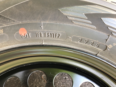 4 four 225/65R17 Yokohama Ice Guard 075 winter tires MADE in Japan on Original Toyota rims. 5x114.3...
