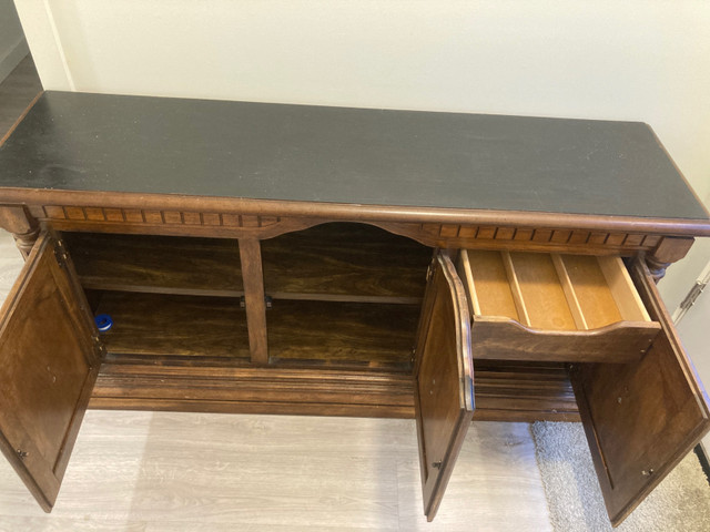 Tv stand for sale in TV Tables & Entertainment Units in Winnipeg - Image 2
