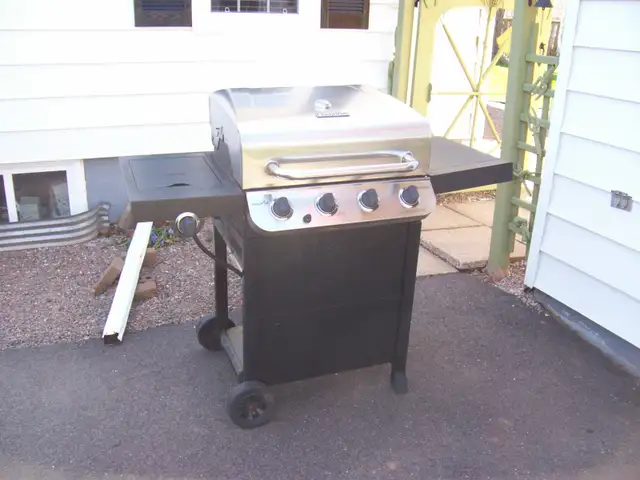 WOOOA-pick up the phone there won't be 2 of these- in BBQs & Outdoor Cooking in Charlottetown - Image 2