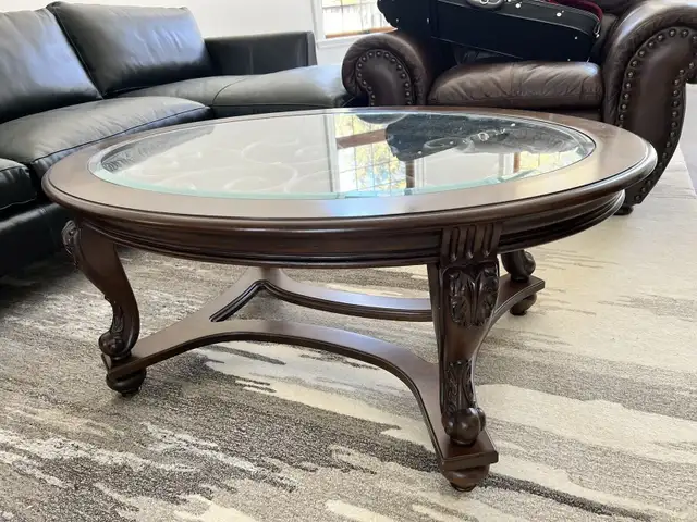 Valencia Oval coffee table64840216911746121