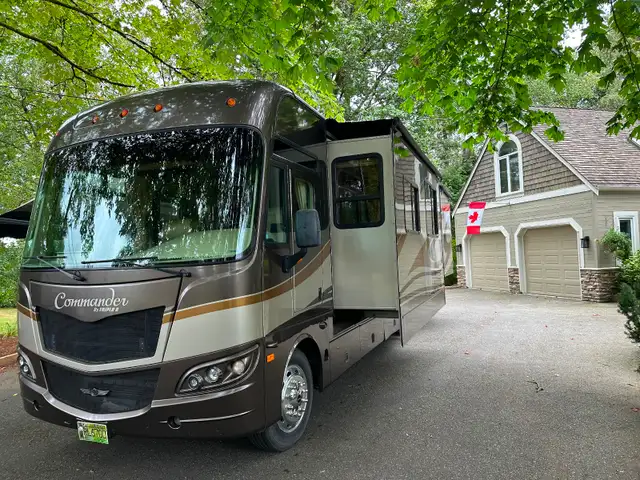 Class A motorhome 2008 in RVs & Motorhomes in Delta/Surrey/Langley - Image 7