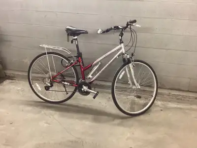 VÉLO HYBRIDE 24 VITESSES     A QUI LA CHANCE, View more