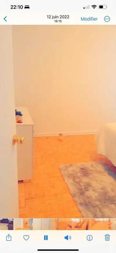 Bonjour, Je sous-loue temporairement mon appartement 3 ½, propre, meublé et tout inclus, du 1er juin...