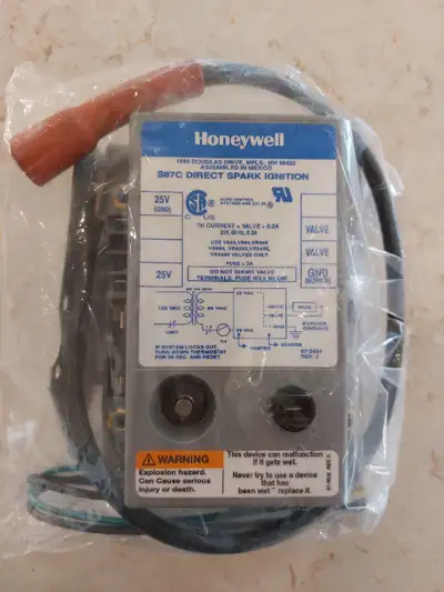 For Sale, Honeywell S87C Direct Spark furnace ignition complete DSI module kit. New and sealed in th...