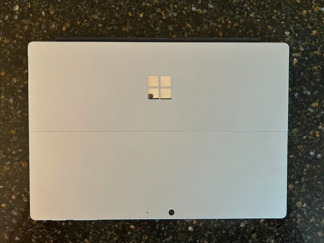 Microsoft Surface Pro 7+ in iPads & Tablets in Gatineau