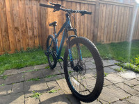 Diamondback 27.5’ Mountain Bike 