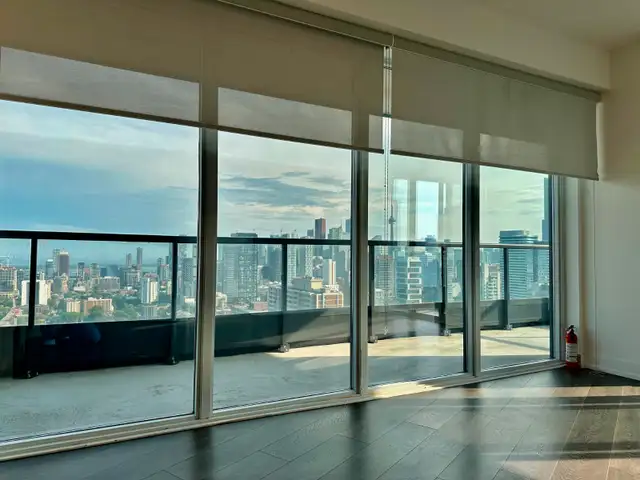 3 Bedroom 2 Bathroom Corner Unit – Stunning City View in Condos for Sale in City of Toronto - Image 6