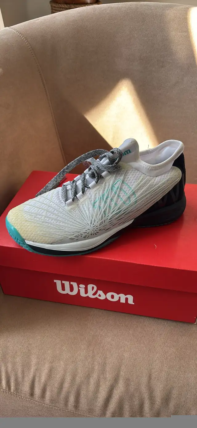 Women’s Wilson tennis shoes - size 8 1/2 -NEW in box in Tennis & Racquet in City of Toronto - Image 3
