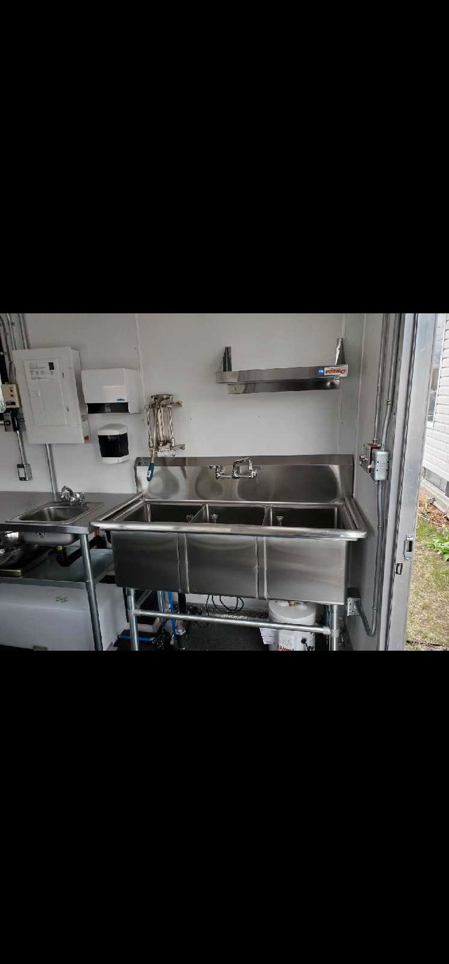 Food Truck 2020 Stealth Concession Trailer 18 Ft. Ready to Roll in Other Business & Industrial in North Bay - Image 4