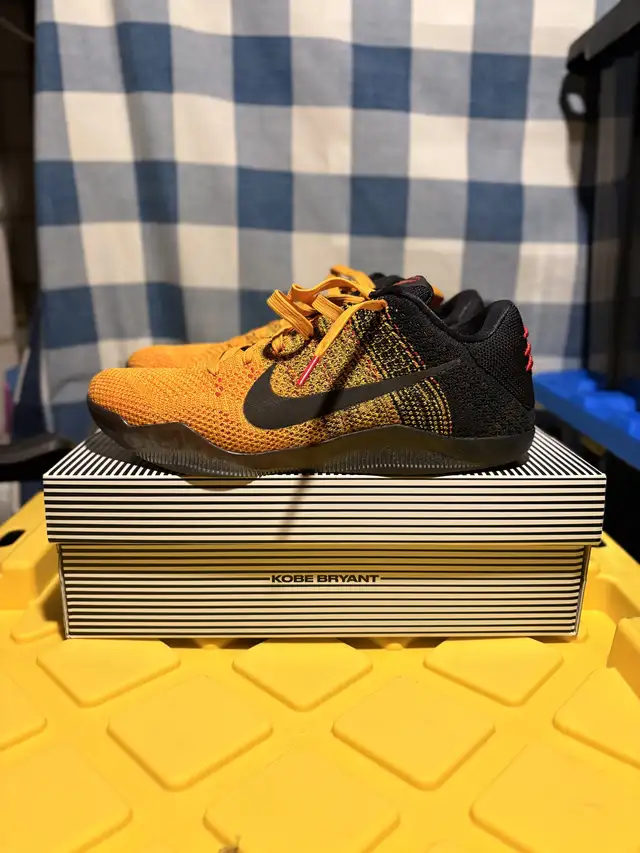 Nike Zoom Kobe XI 11 Elite Low Bruce Lee Size 9 $350 in Men's Shoes in City of Toronto - Image 2