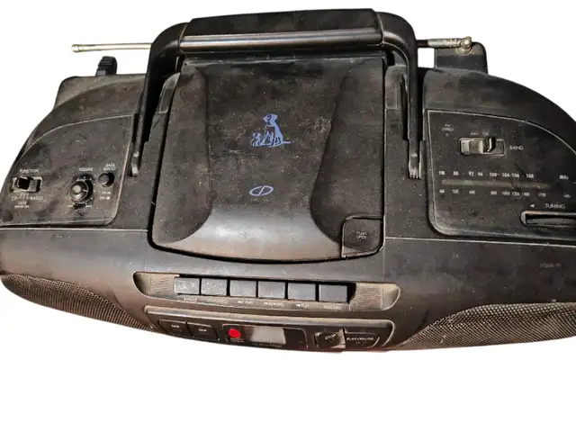 Vintage RCA RP-7942A Boombox, I have more speakers/boombox here in Stereo Systems & Home Theatre in St. Albert - Image 6