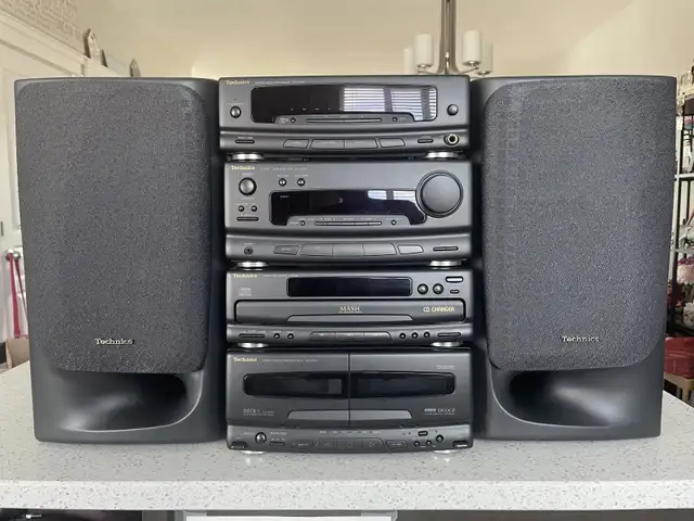 Technics Stereo Tuner Amplifier Cassette 3CD Complete Made Japan in Stereo Systems & Home Theatre in Calgary - Image 2