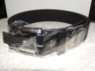 BRAND NEW Men's Genuine Leather Belt sz M (34-36) Price is firm