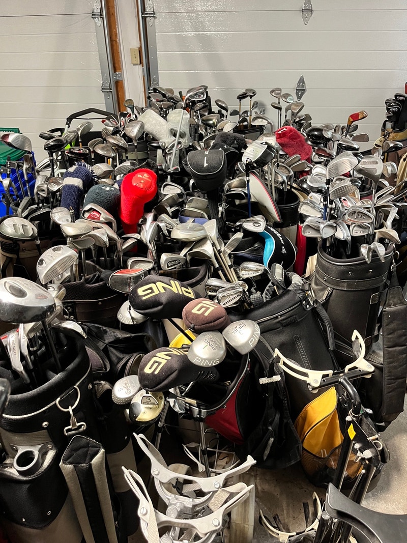 MIXED LH & RH GOLF SETS & IRON SETS Golf Oakville / Halton Region