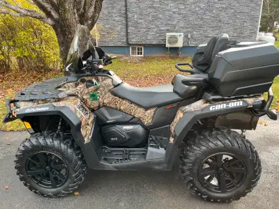 2022 CanAm Outlander max 850. Only 3700kms. Comes with rear cargo box, windshield, heated hand grips...