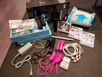 Wii Console (softmodded) + 3 controllers + 5 games + dance pad