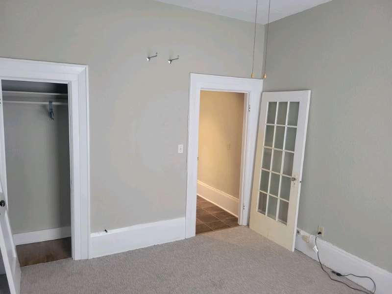 One bedroom loft apartment downtown bowmanville Long Term Rentals