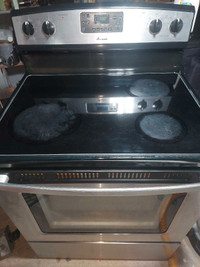 AMANA 30" SELF-CLEANING STOVE 