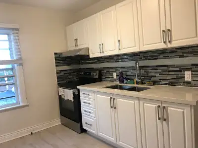 $1895 / 1BR / 1Ba Available September 1, 2025 (Wallace/Emerson)