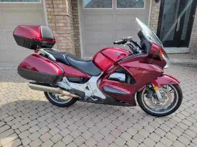Great shape, 1 owner, 187111 kms, comes with all bags, keys, owners manual and service records. Aski...