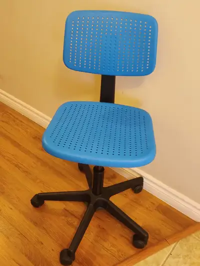 Swivel office chair (adjustable height), View more