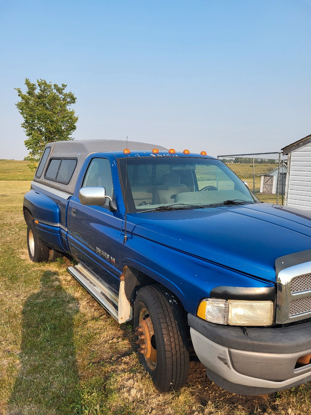 1996 Dodge 3500 dually in Cars & Trucks in Calgary - Image 3