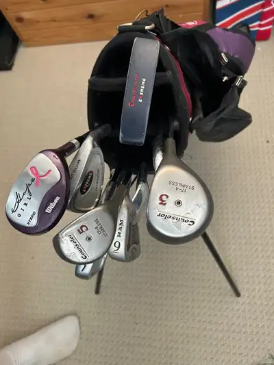 Jr right handed golf clubs Good shape Lots of clubs