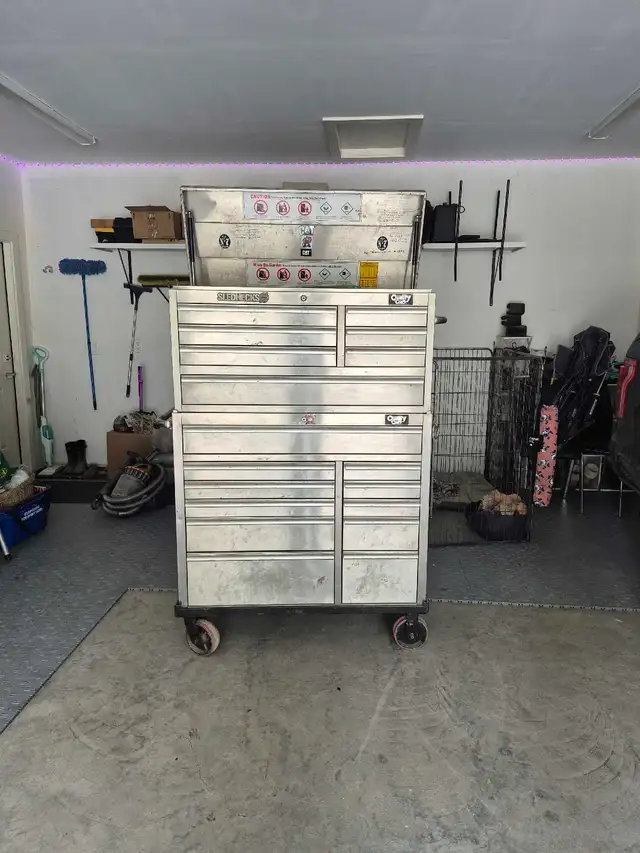 Tool box 469136605510389760