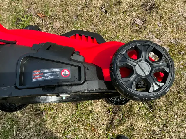 Tondeuse électrique Craftsman 20" , 13 ampères in Lawnmowers & Leaf Blowers in Sherbrooke - Image 11