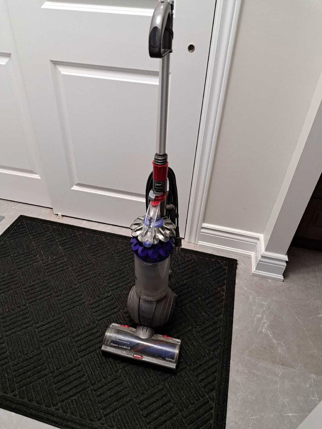 Dyson vacuum in Vacuums in Mississauga / Peel Region