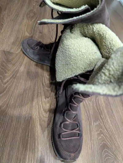Timberland winter boots women size 7.5 Fur and leather, View more
