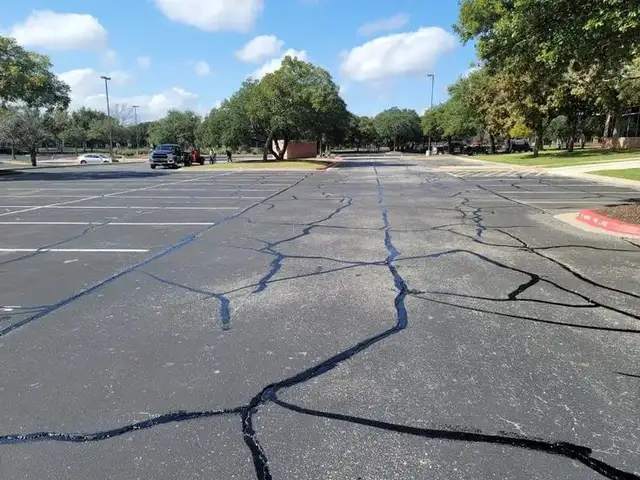 Asphalt Maintenance, Pot Holes, Crack Sealing