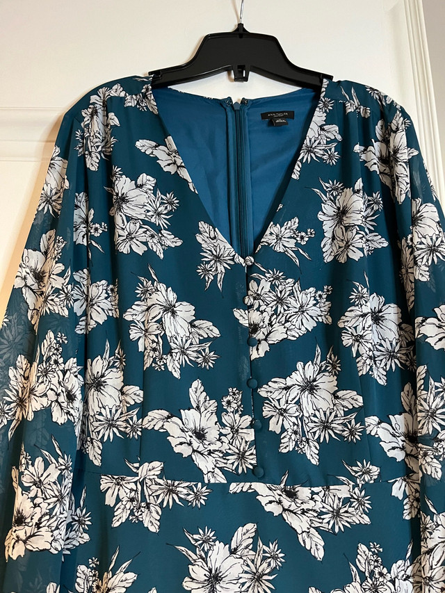 Beautiful Dress  in Women's - Dresses & Skirts in Hamilton - Image 2