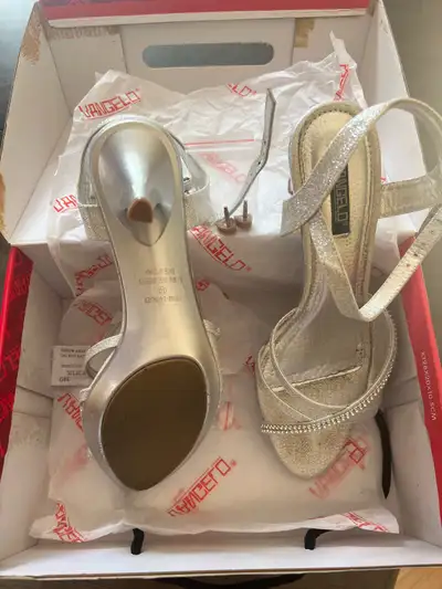 Vangelo Heels, View more