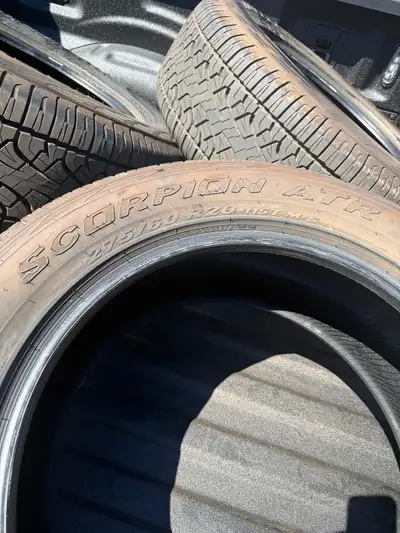 Scorpion tires x4 with 1000 kms on them. Mud and snow 275/60 R20