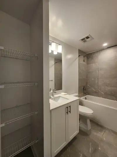 Brand new condo in the best location in Newmarket! Includes indoor parking, locker, and high speed i...