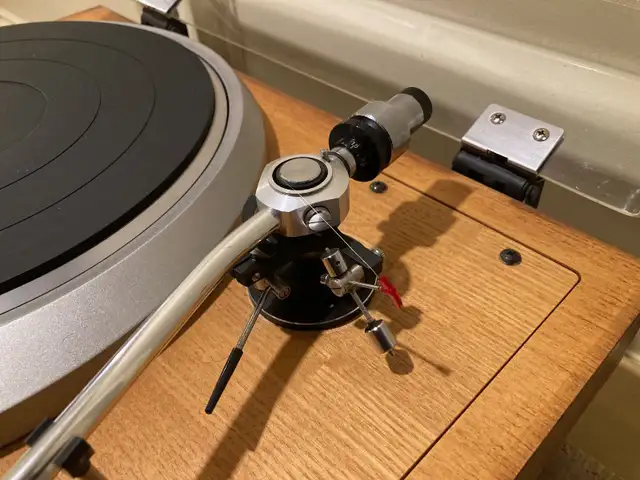 Denon DP-80 top model turntable with Technics EPA-99 tonearm in Stereo Systems & Home Theatre in Mississauga / Peel Region - Image 10