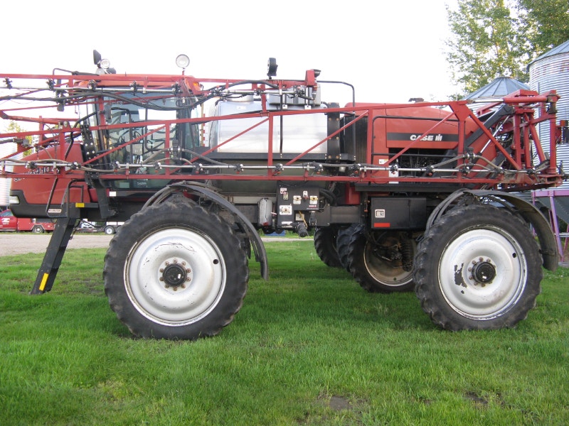 2005 Case IH 4410 sprayer Farming Equipment Meadow Lake Kijiji