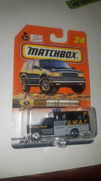 Chevy Ambulance SWAT vehicle Matchbox 1999