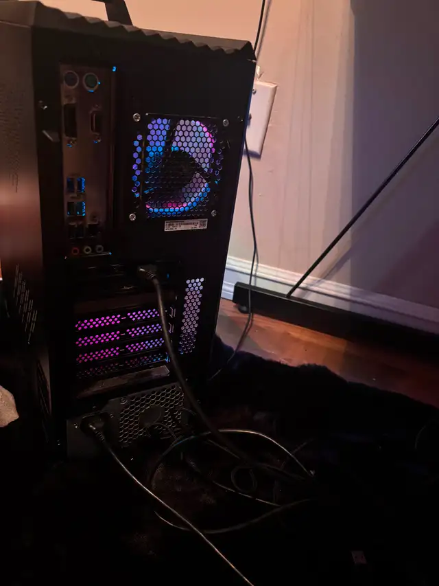 Gaming setup in Desktop Computers in Kingston - Image 4