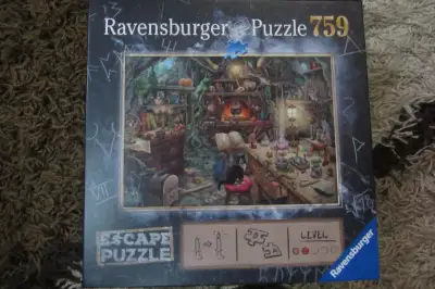 Ravensburger puzzle witches kitchen 759 only done once answer book inside pickup river heights sorry...